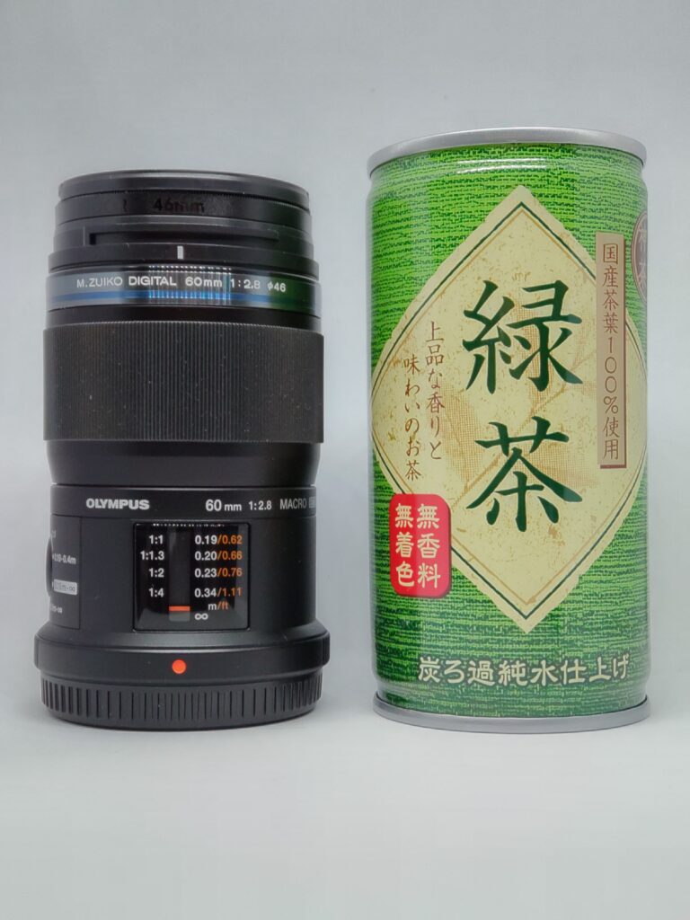 M.ZUIKO DIGITAL 60mm f/2.8 Macroと190mLショート缶
